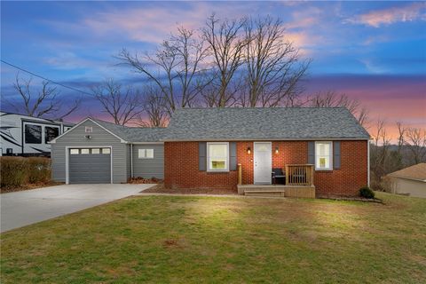 Photo of 36 Highland Dr, Mcdonald, PA 15057 (MLS # 1742166)