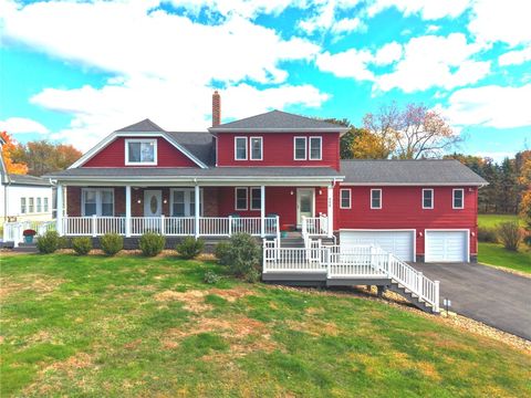 Photo of 110 Mckinney Rd, Wexford, PA 15090 (MLS # 1728877)