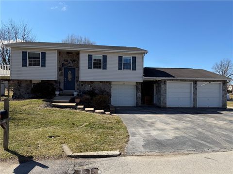 Photo of 32 Evans Ave, Blairsville, PA 15717 (MLS # 1742811)