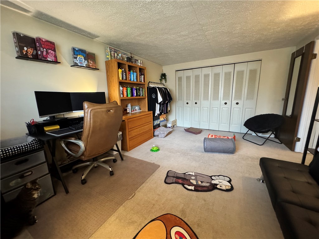 Cranberry Twp, Pennsylvania 16066, United States, 2 Bedrooms Bedrooms, ,1 BathroomBathrooms,Residential,Contingent,567