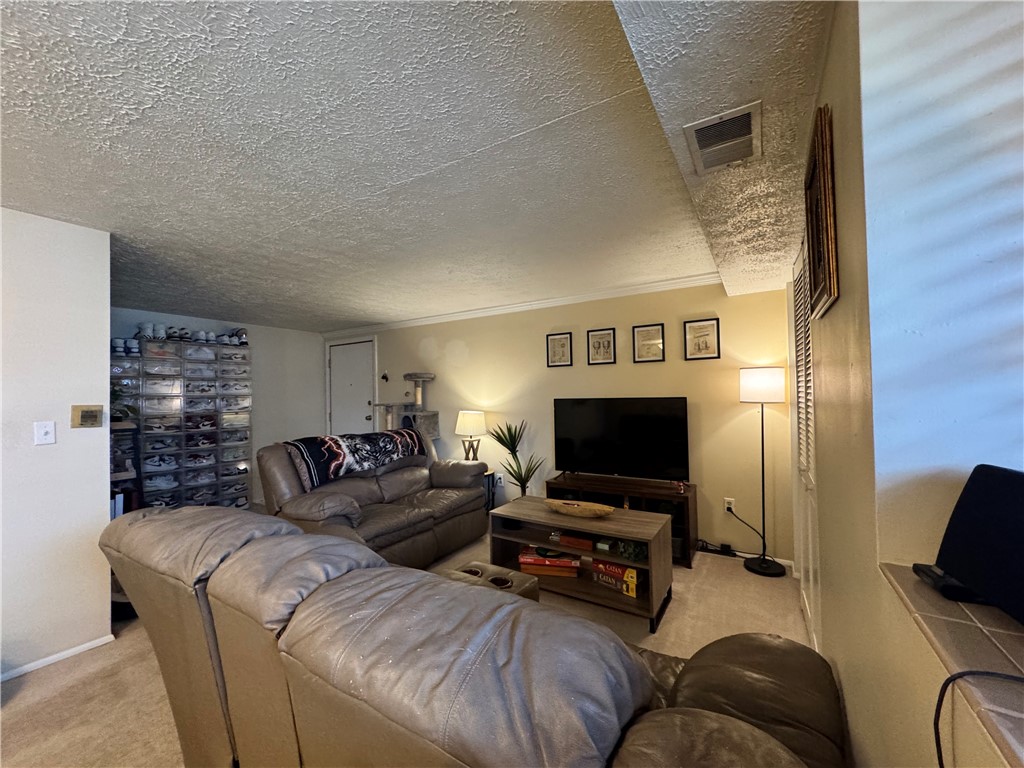 Cranberry Twp, Pennsylvania 16066, United States, 2 Bedrooms Bedrooms, ,1 BathroomBathrooms,Residential,Contingent,567