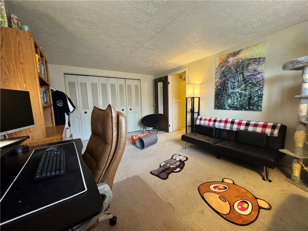 Cranberry Twp, Pennsylvania 16066, United States, 2 Bedrooms Bedrooms, ,1 BathroomBathrooms,Residential,Contingent,567