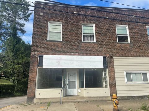 Photo of 2701 Center St, Pittsburgh, PA 15205 (MLS # 1730250)