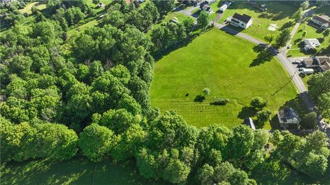 Single Family Residence in Shade Twp PA 520 BunkerHill Rd Rd 7.jpg