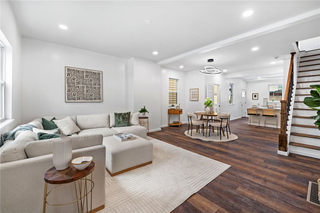 211 Taylor St