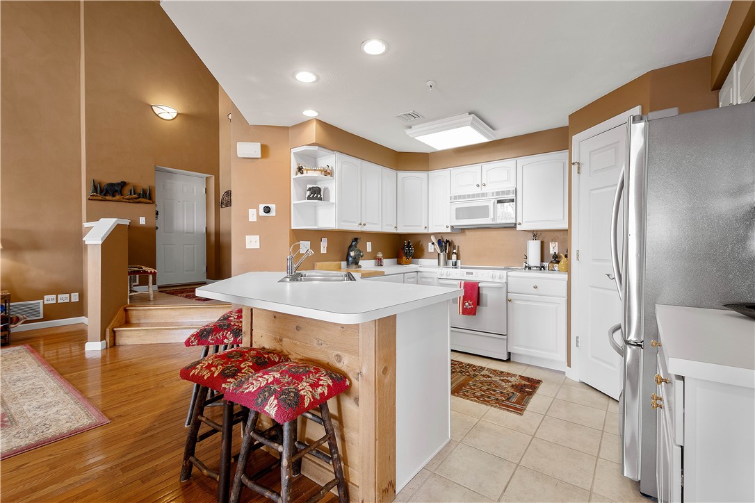 Seven Springs Resort, Pennsylvania 15622, United States, 4 Bedrooms Bedrooms, ,3 BathroomsBathrooms,Residential,Pending,12433