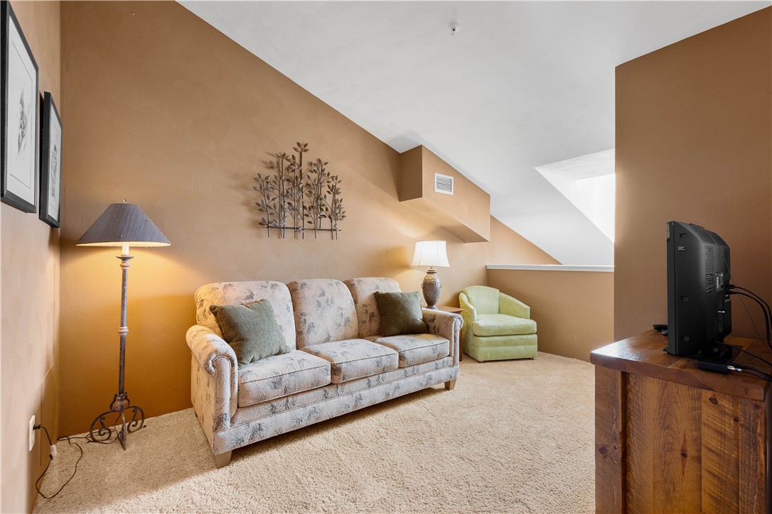 Seven Springs Resort, Pennsylvania 15622, United States, 4 Bedrooms Bedrooms, ,3 BathroomsBathrooms,Residential,Pending,12433