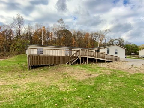 107 Francis Dr Green Twp PA 15043