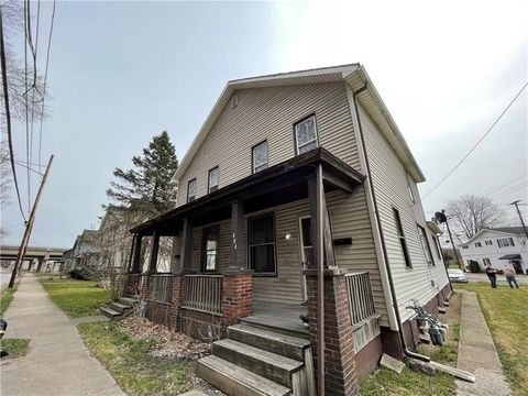 Homes For Sale - 404-406 N Liberty St St<br/> Lawrence County, New Castle, PA 16102