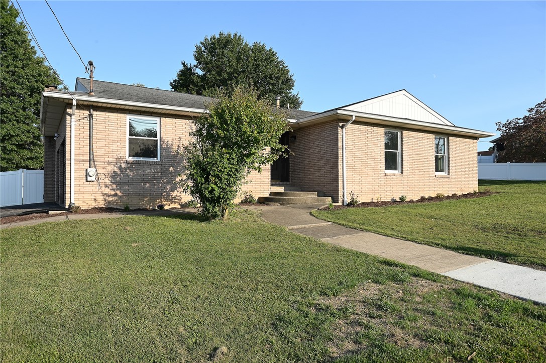 1301 Bechtel St St, Monaca, Pennsylvania image 1