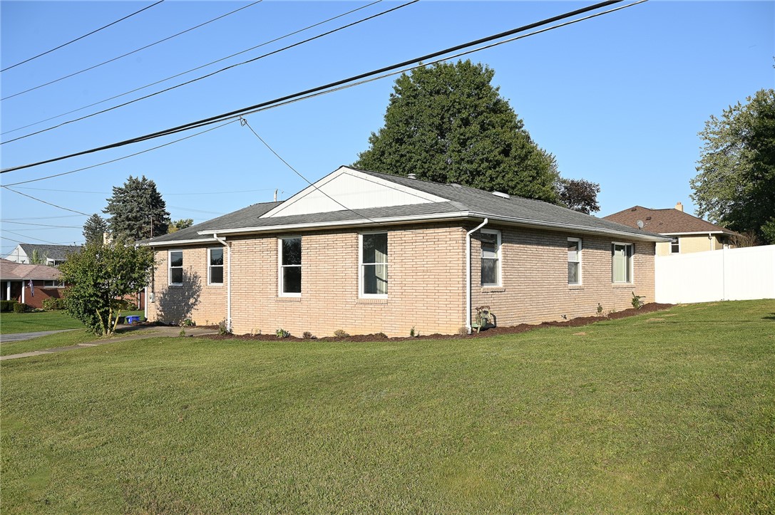 1301 Bechtel St St, Monaca, Pennsylvania image 3