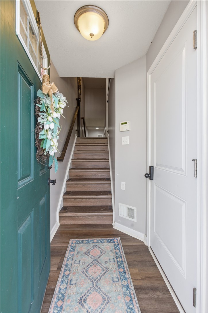 108 Noble Woods Dr