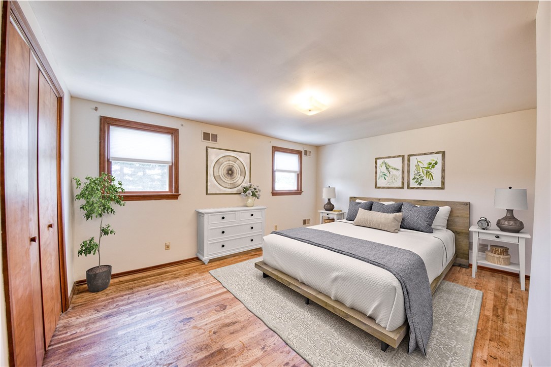 Pleasant Hills, Pennsylvania 15236, United States, 4 Bedrooms Bedrooms, ,3 BathroomsBathrooms,Residential,Active,166193