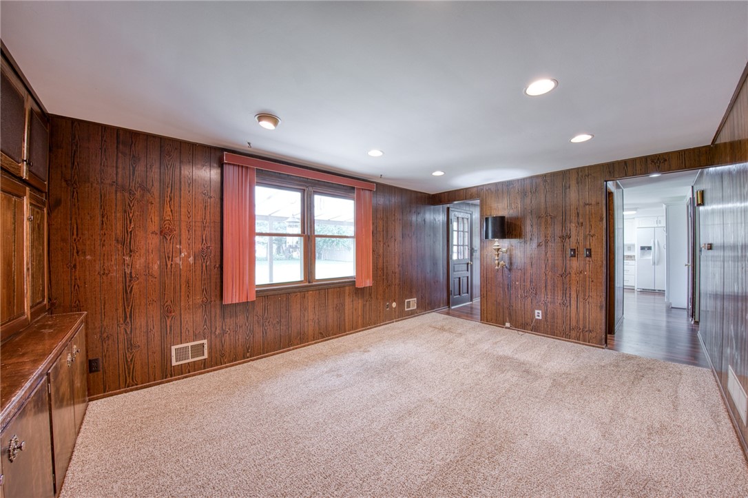 Pleasant Hills, Pennsylvania 15236, United States, 4 Bedrooms Bedrooms, ,3 BathroomsBathrooms,Residential,Active,166193