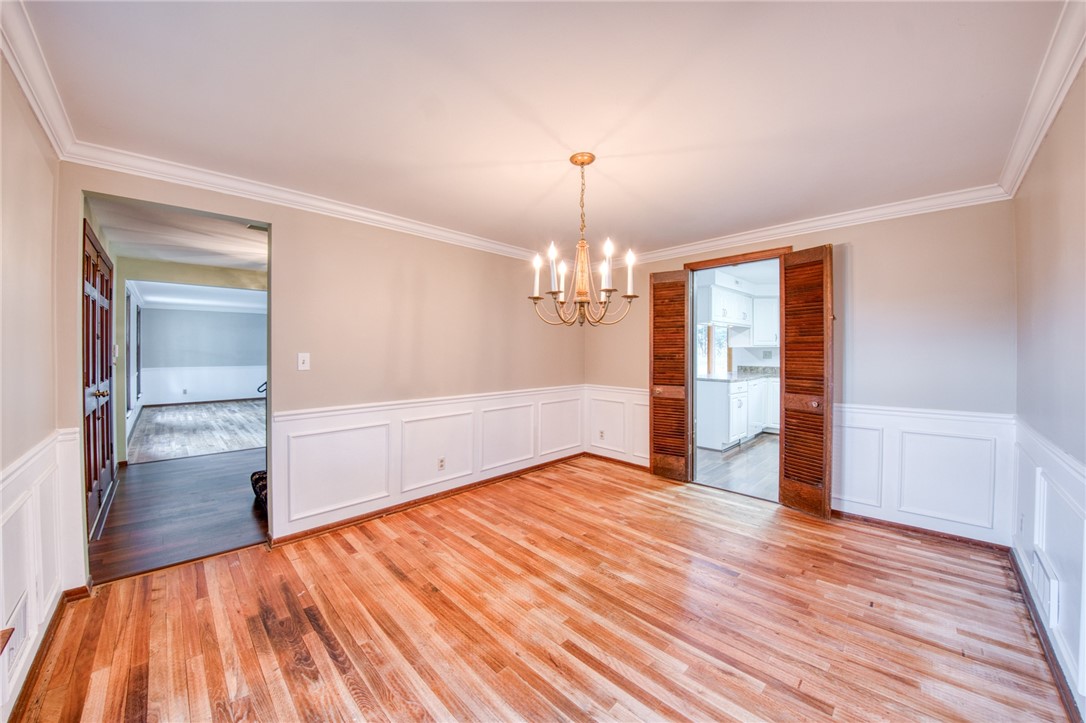 Pleasant Hills, Pennsylvania 15236, United States, 4 Bedrooms Bedrooms, ,3 BathroomsBathrooms,Residential,Active,166193