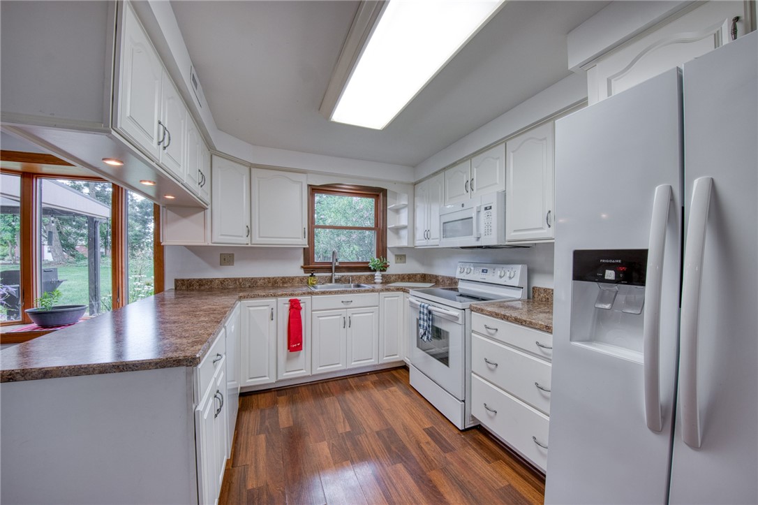 Pleasant Hills, Pennsylvania 15236, United States, 4 Bedrooms Bedrooms, ,3 BathroomsBathrooms,Residential,Active,166193