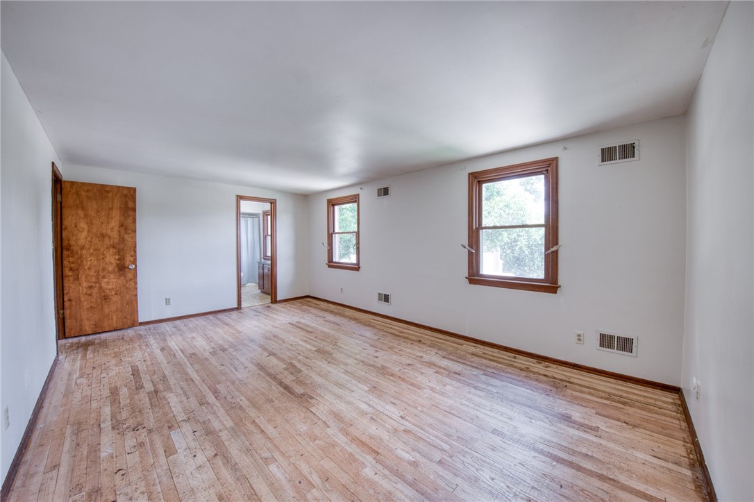 Pleasant Hills, Pennsylvania 15236, United States, 4 Bedrooms Bedrooms, ,3 BathroomsBathrooms,Residential,Active,166193