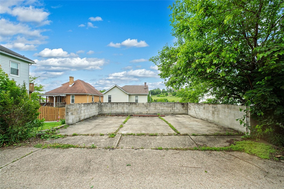 425 Concord Ave