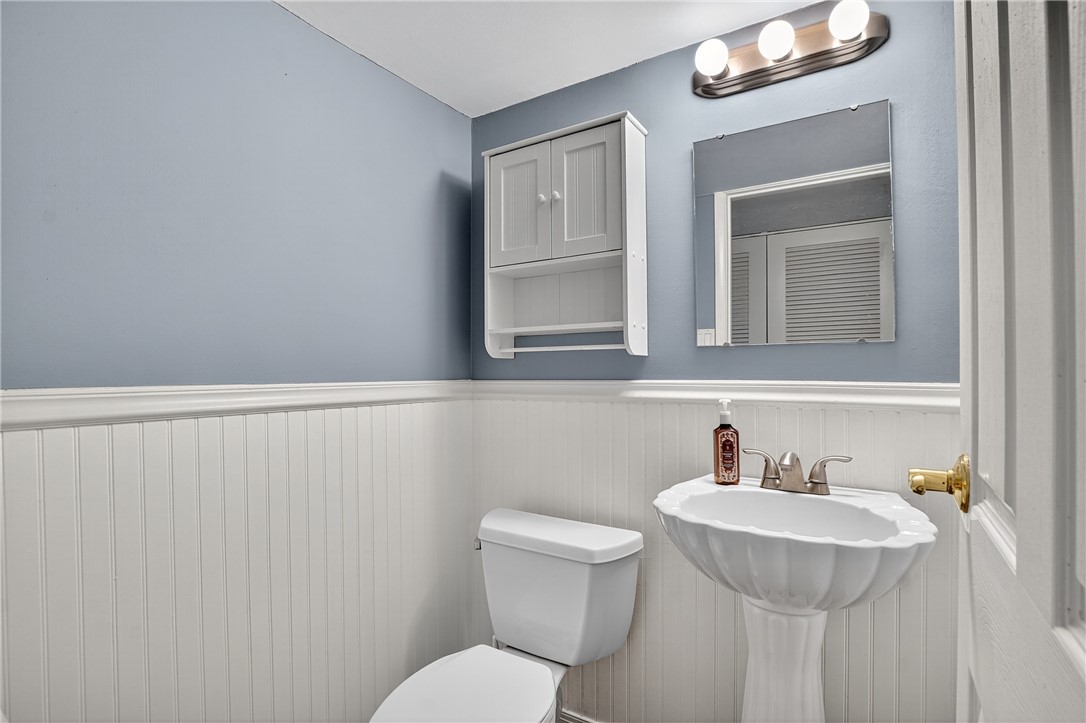 Canonsburg, Pennsylvania 15317, United States, 2 Bedrooms Bedrooms, ,2 BathroomsBathrooms,Residential,Active,192296