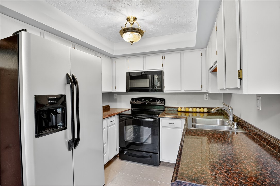 Canonsburg, Pennsylvania 15317, United States, 2 Bedrooms Bedrooms, ,2 BathroomsBathrooms,Residential,Active,192296