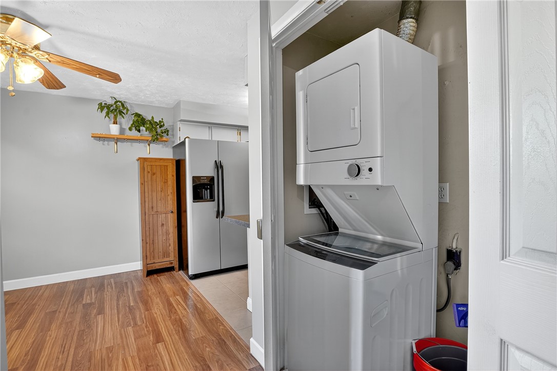 Canonsburg, Pennsylvania 15317, United States, 2 Bedrooms Bedrooms, ,2 BathroomsBathrooms,Residential,Active,192296