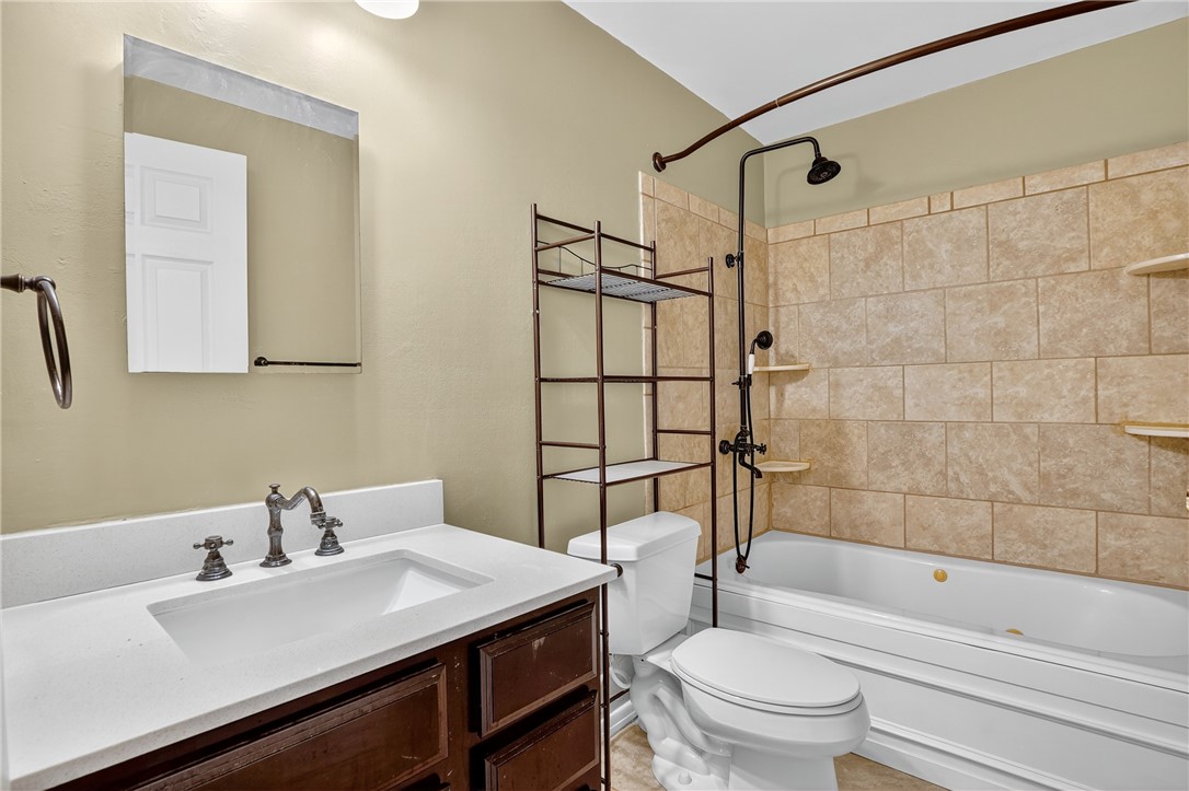 Canonsburg, Pennsylvania 15317, United States, 2 Bedrooms Bedrooms, ,2 BathroomsBathrooms,Residential,Active,192296