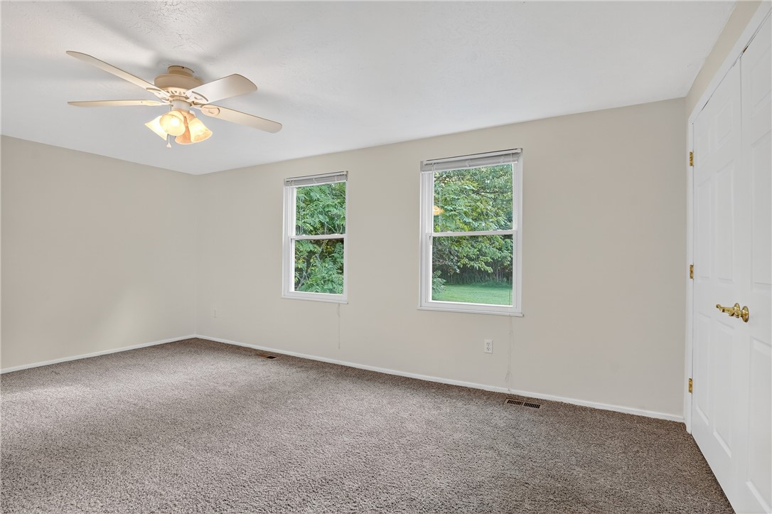 Canonsburg, Pennsylvania 15317, United States, 2 Bedrooms Bedrooms, ,2 BathroomsBathrooms,Residential,Active,192296