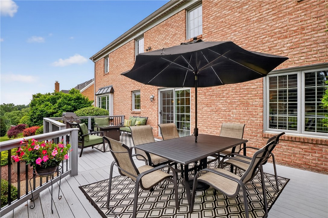 Upper St. Clair, Pennsylvania 15241, United States, 4 Bedrooms Bedrooms, ,3 BathroomsBathrooms,Residential,Pending,155013