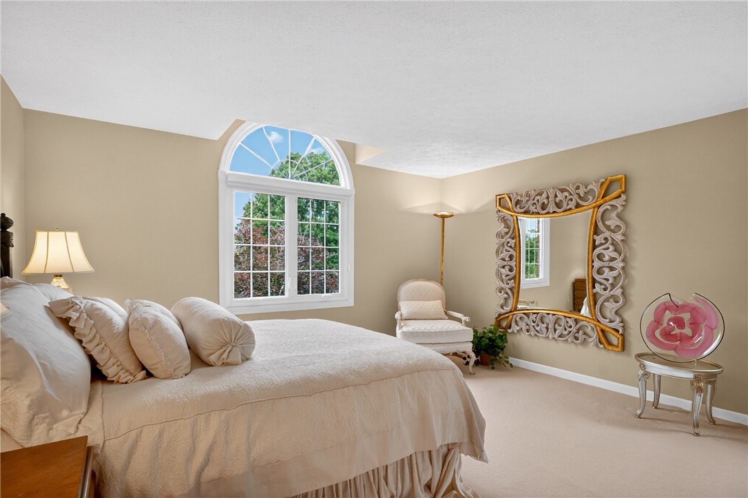 Upper St. Clair, Pennsylvania 15241, United States, 4 Bedrooms Bedrooms, ,3 BathroomsBathrooms,Residential,Pending,155013