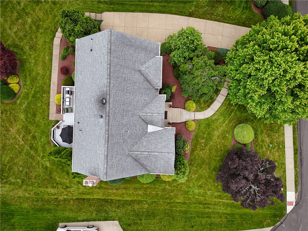 Upper St. Clair, Pennsylvania 15241, United States, 4 Bedrooms Bedrooms, ,3 BathroomsBathrooms,Residential,Pending,155013