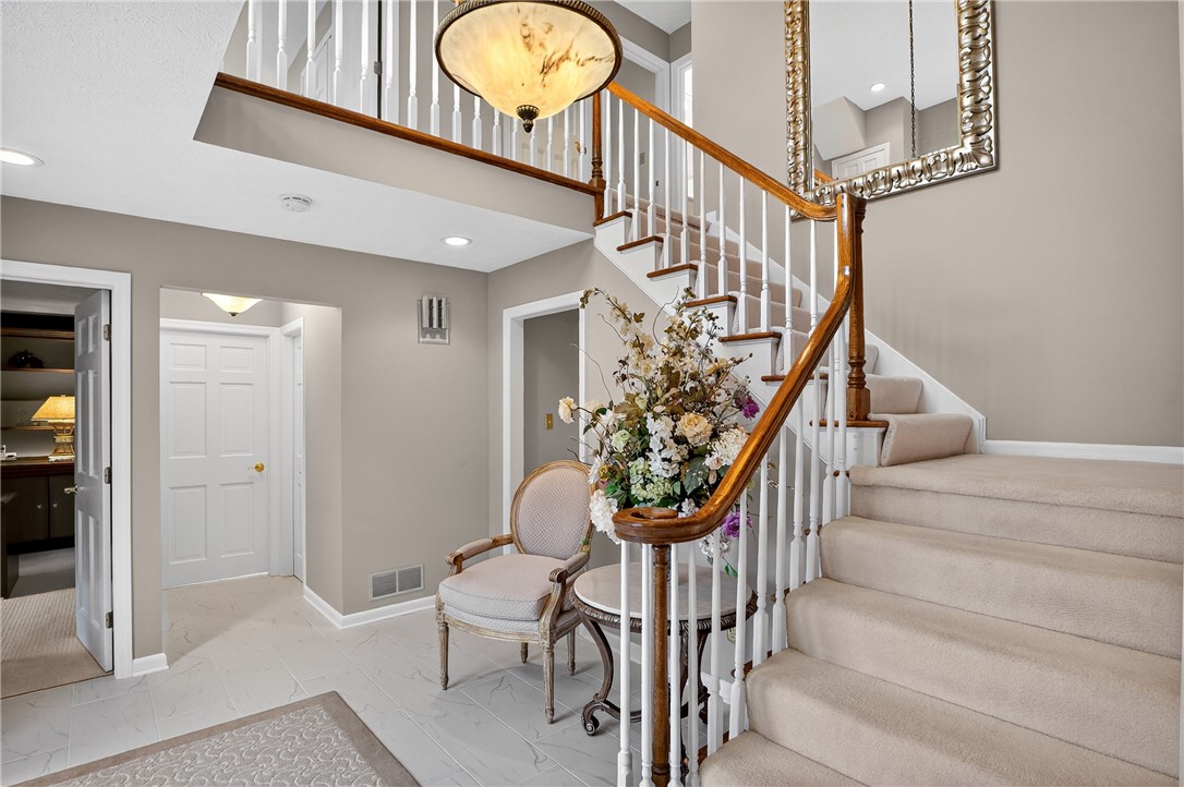 Upper St. Clair, Pennsylvania 15241, United States, 4 Bedrooms Bedrooms, ,3 BathroomsBathrooms,Residential,Pending,155013