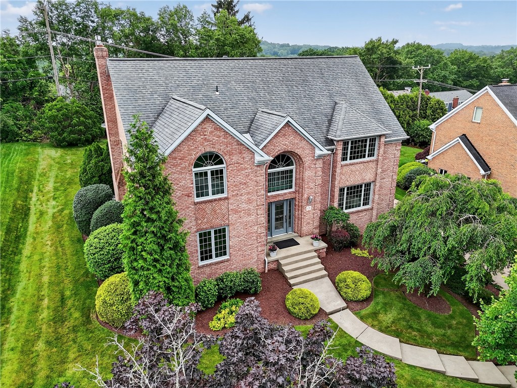 Upper St. Clair, Pennsylvania 15241, United States, 4 Bedrooms Bedrooms, ,3 BathroomsBathrooms,Residential,Pending,155013