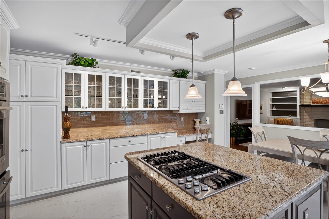 Upper St. Clair, Pennsylvania 15241, United States, 4 Bedrooms Bedrooms, ,3 BathroomsBathrooms,Residential,Pending,155013