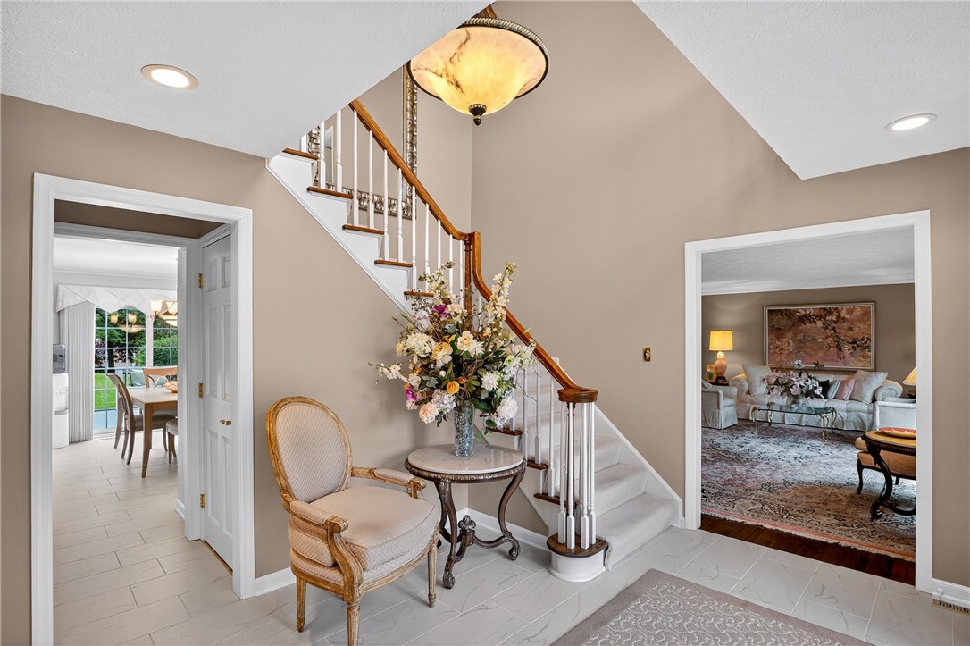 Upper St. Clair, Pennsylvania 15241, United States, 4 Bedrooms Bedrooms, ,3 BathroomsBathrooms,Residential,Pending,155013