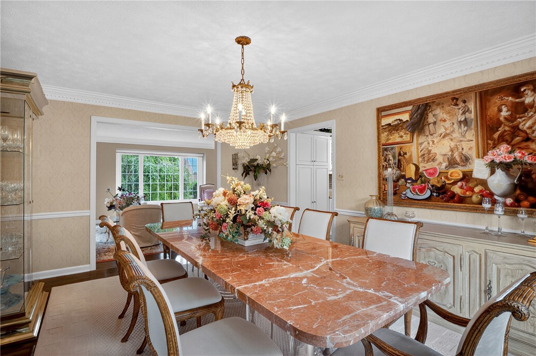 Upper St. Clair, Pennsylvania 15241, United States, 4 Bedrooms Bedrooms, ,3 BathroomsBathrooms,Residential,Pending,155013