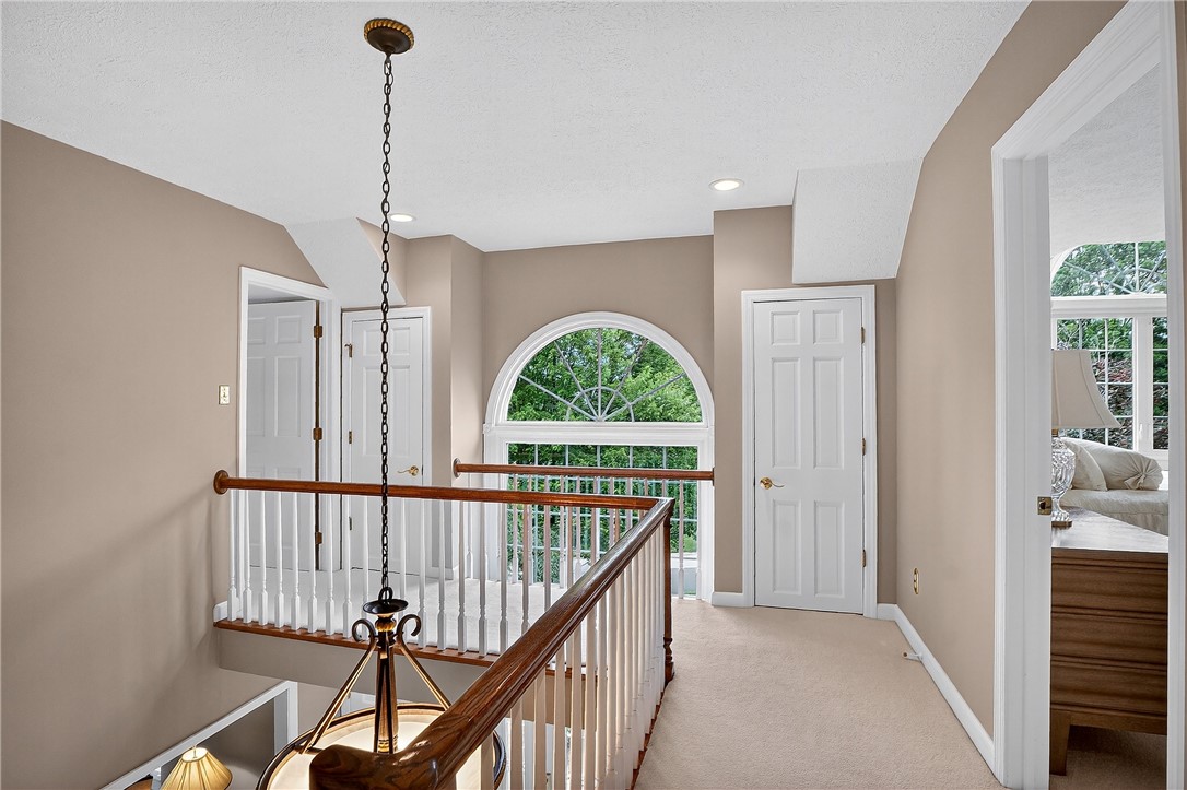 Upper St. Clair, Pennsylvania 15241, United States, 4 Bedrooms Bedrooms, ,3 BathroomsBathrooms,Residential,Pending,155013