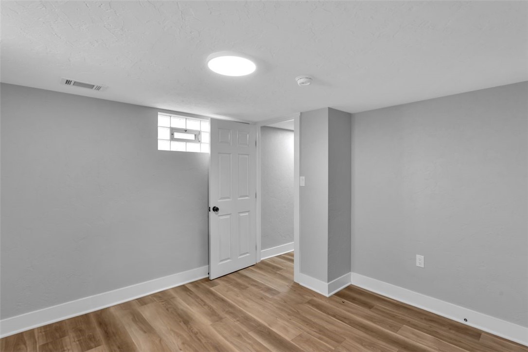 418 Mary St St, Jeannette, Pennsylvania image 19