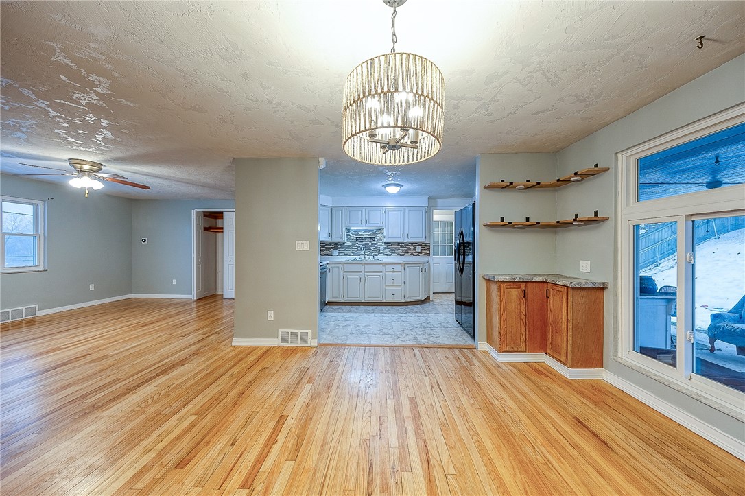 Plum Boro, Pennsylvania 15239, United States, 3 Bedrooms Bedrooms, ,3 BathroomsBathrooms,Residential,Pending,10295