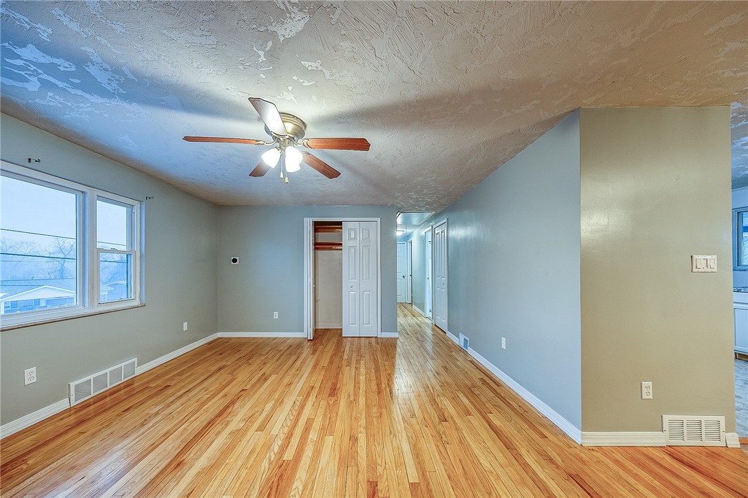 Plum Boro, Pennsylvania 15239, United States, 3 Bedrooms Bedrooms, ,3 BathroomsBathrooms,Residential,Pending,10295