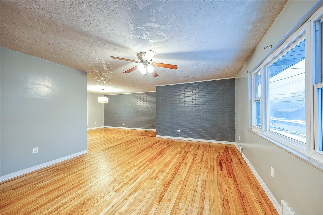 Plum Boro, Pennsylvania 15239, United States, 3 Bedrooms Bedrooms, ,3 BathroomsBathrooms,Residential,Pending,10295