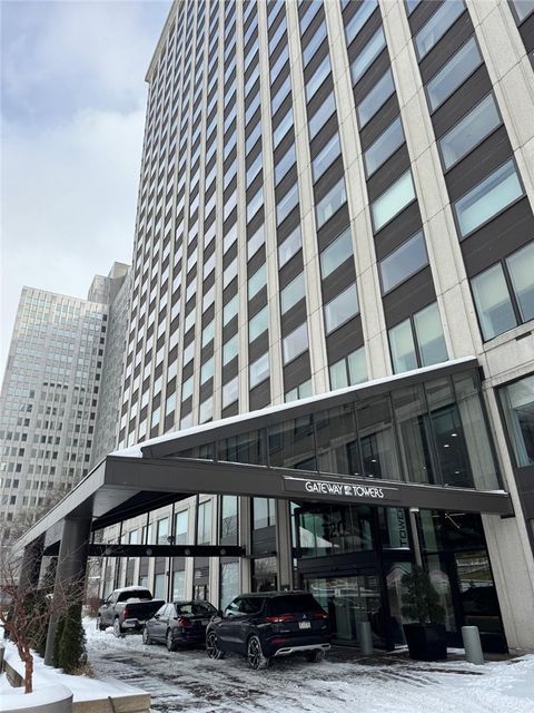 Photo of 320 Fort Duquesne Blvd #19H, Pittsburgh, PA 15222 (MLS # 1745162)