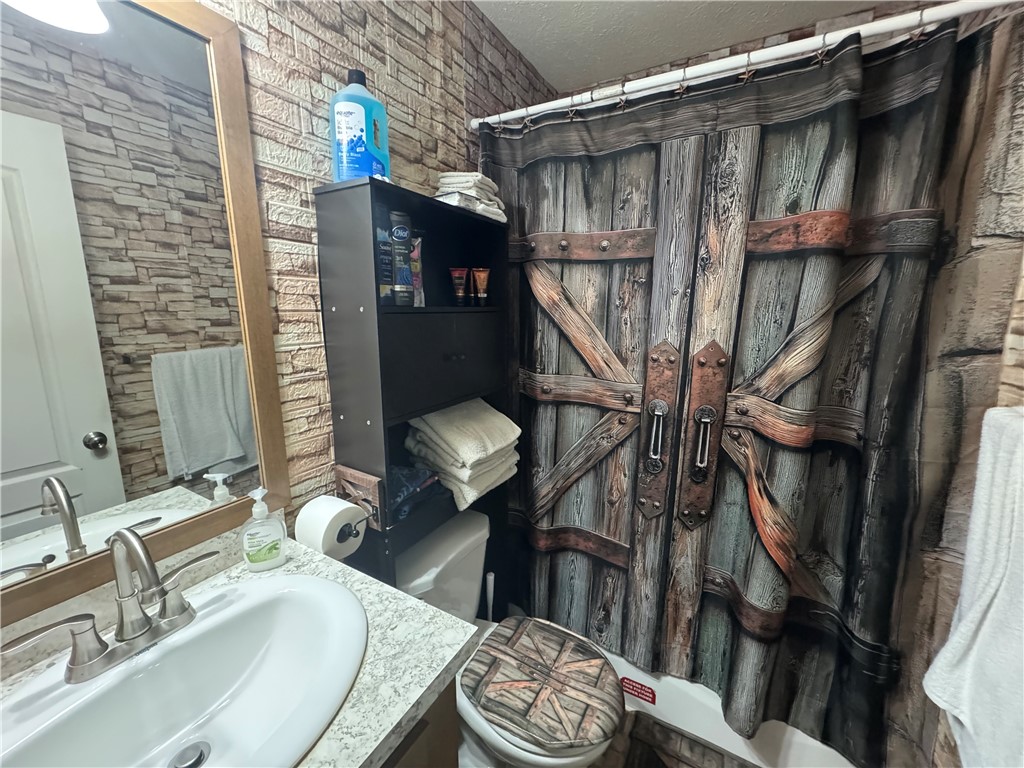 White Twp, Pennsylvania 15701, United States, 3 Bedrooms Bedrooms, ,2 BathroomsBathrooms,Residential,Active,204375