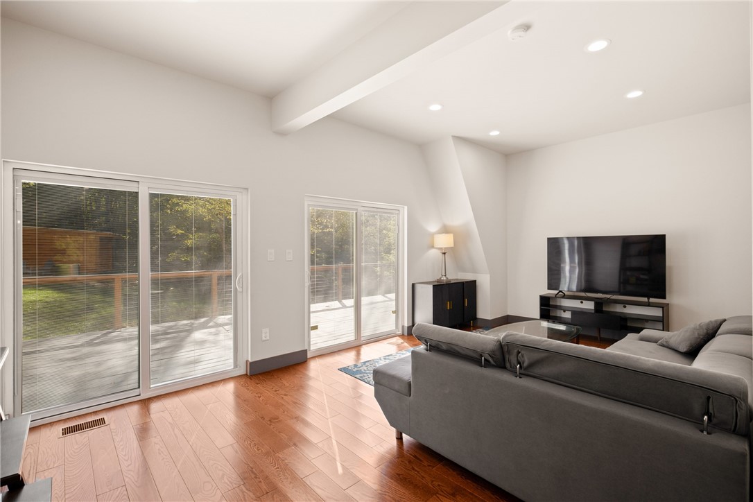 Upper Turkeyfoot Twp, Pennsylvania 15551, United States, 4 Bedrooms Bedrooms, ,3 BathroomsBathrooms,Residential,Active,202179