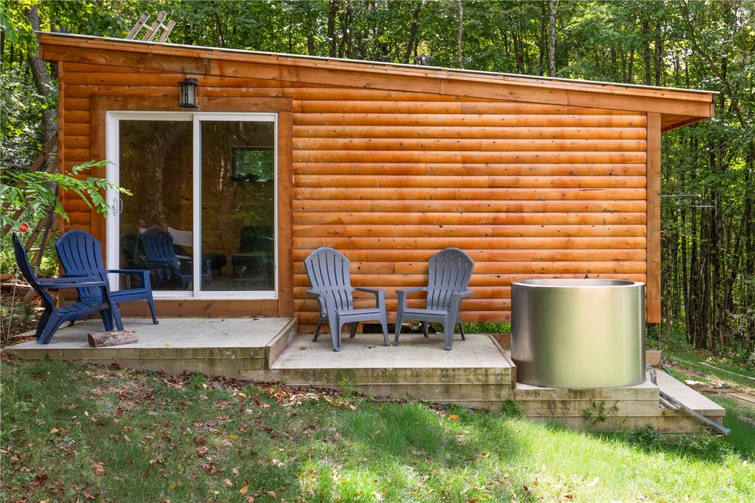 Upper Turkeyfoot Twp, Pennsylvania 15551, United States, 4 Bedrooms Bedrooms, ,3 BathroomsBathrooms,Residential,Active,202179