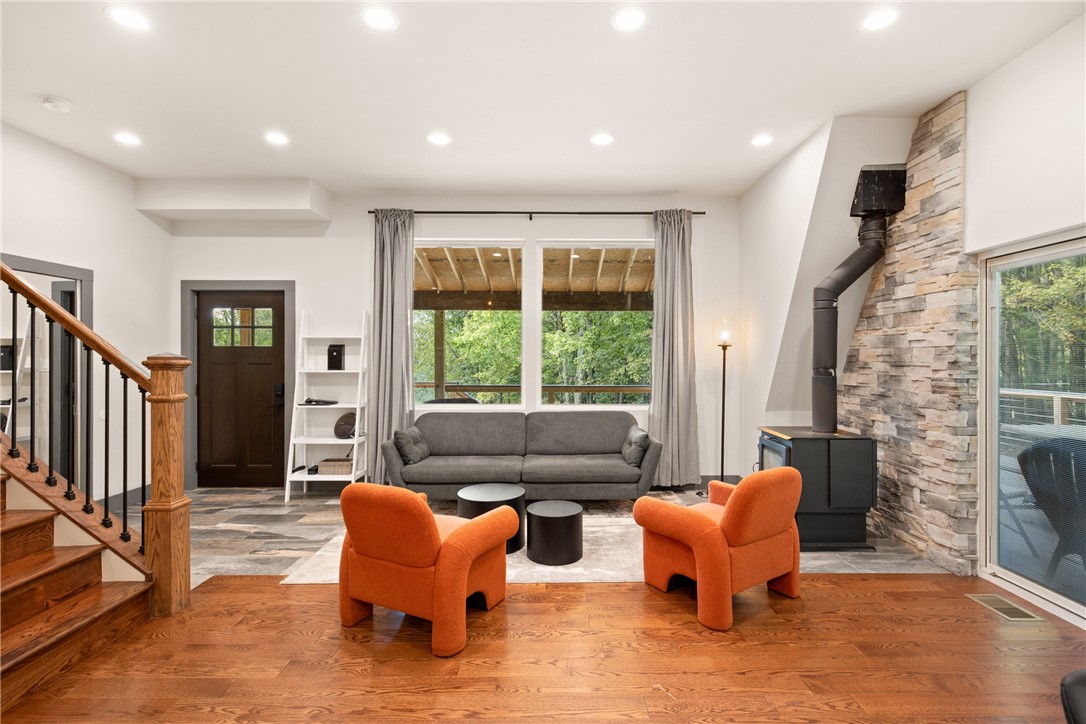 Upper Turkeyfoot Twp, Pennsylvania 15551, United States, 4 Bedrooms Bedrooms, ,3 BathroomsBathrooms,Residential,Active,202179