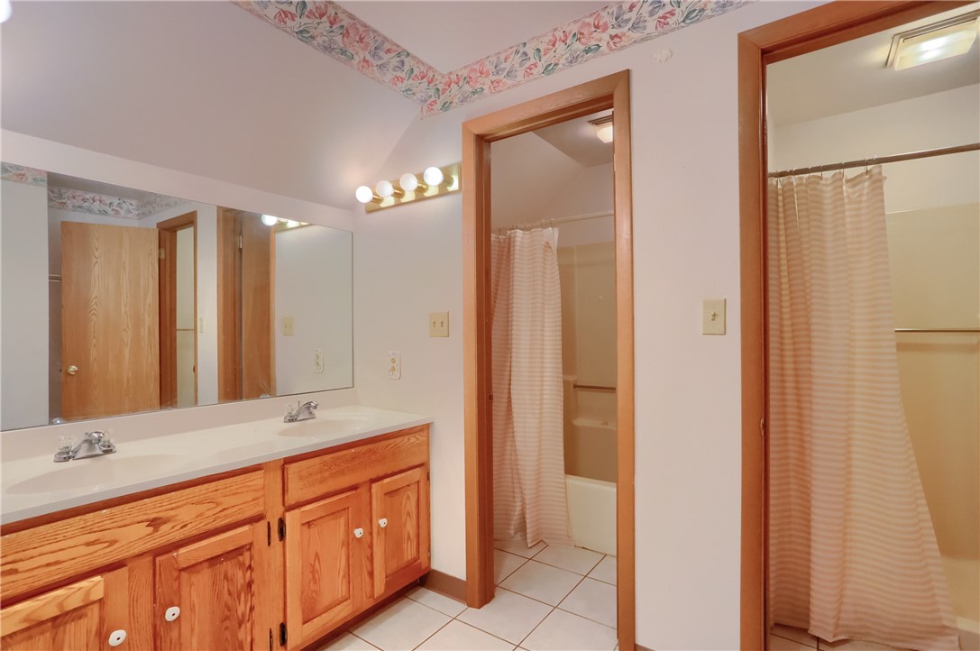 160 Wallace Drive Dr, Monroeville, Pennsylvania image 28