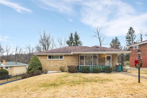 Photo of 13348 Dean Dr, Irwin, PA 15642 (MLS # 1735902)