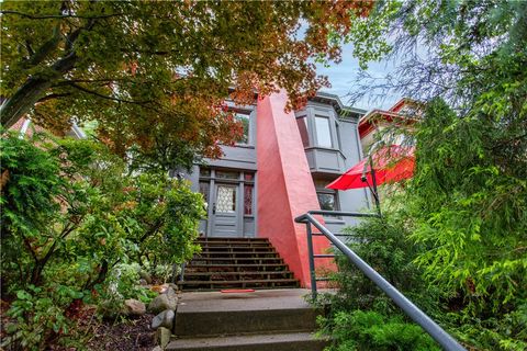 6542 Dalzell Pl Squirrel Hill PA 15217