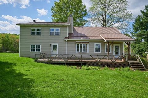 Photo of 124 Hannastown Rd, Butler, PA 16002 (MLS # 1752725)