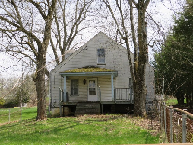 64 Valley Rd